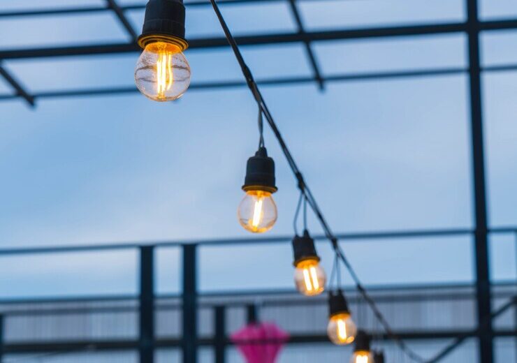 Soluții pentru iluminat exterior de siguranță și eficiență