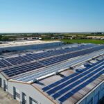 Beneficiile pentru clădirile industriale care aleg fotovoltaicele