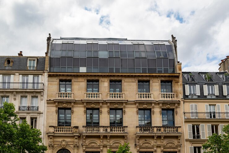 Soluții pentru integrarea sistemelor fotovoltaice în locuințe vechi