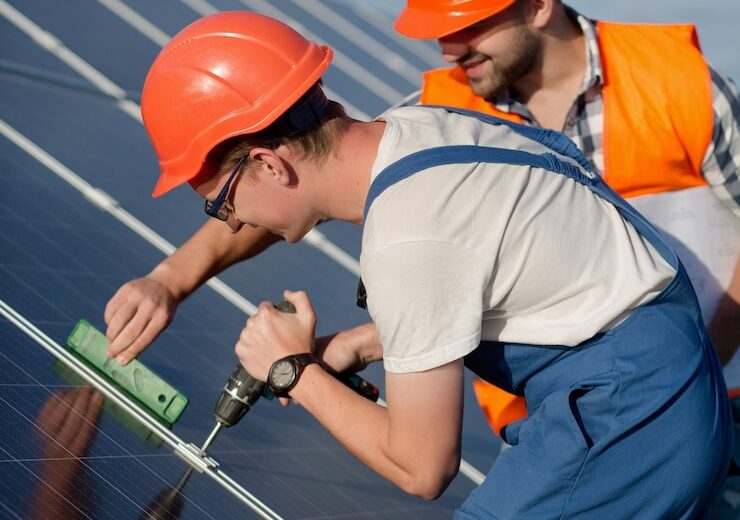 Studiu de caz: economie anuală prin instalarea de fotovoltaice